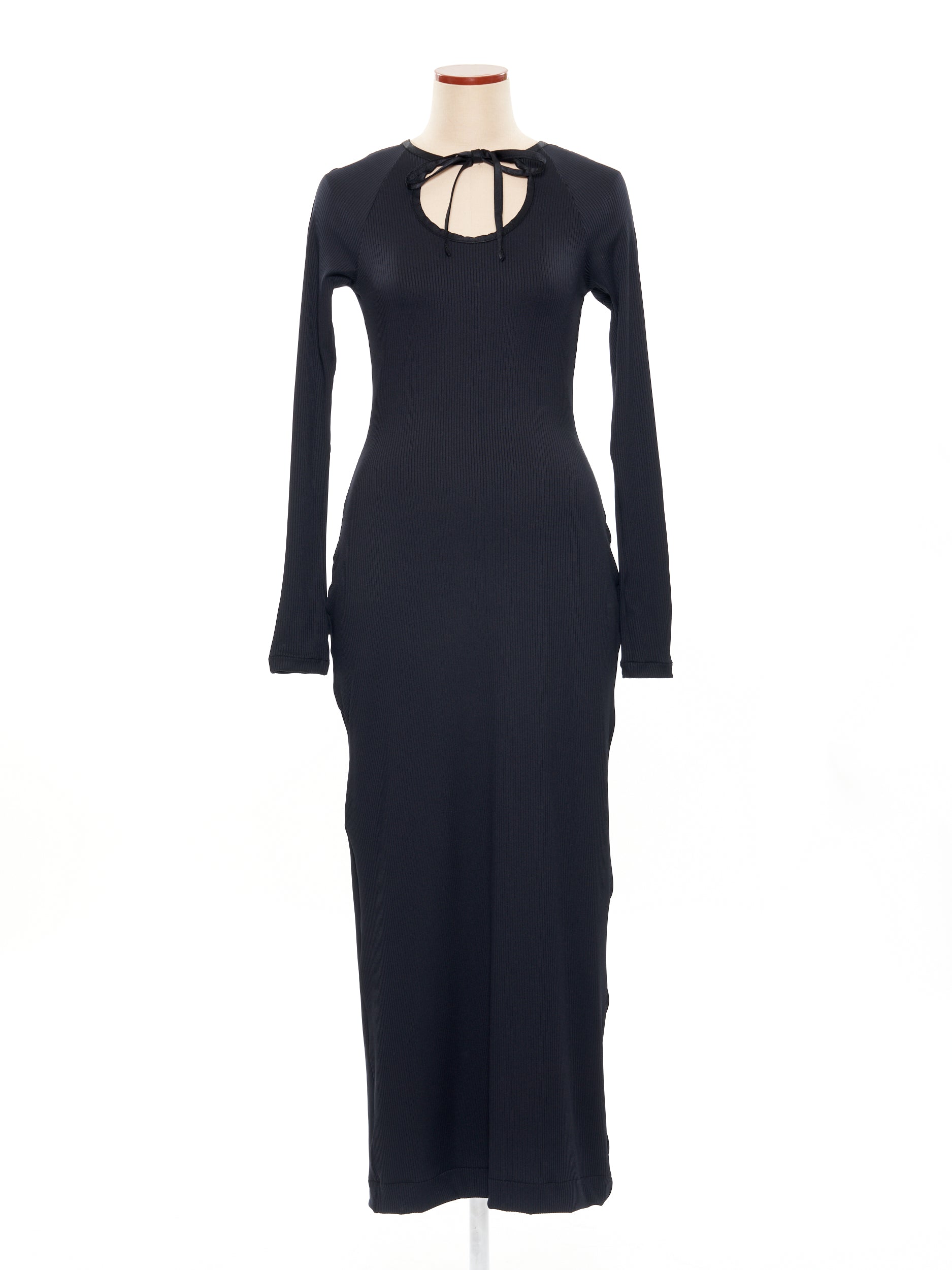 Back ribbon dress Black
